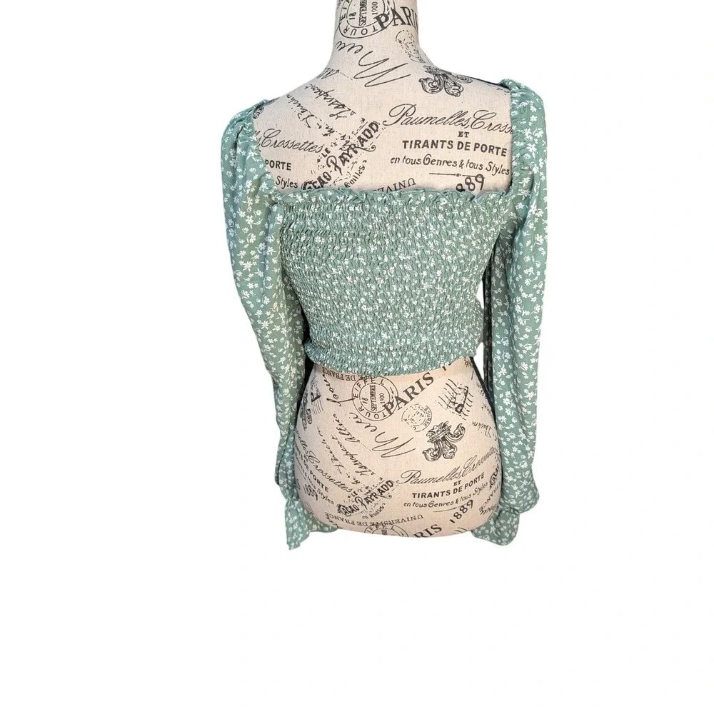 Hespens Sage‎ Green Floral Smocked Crop Top Sweetheart Neck Long Sleeve Size L